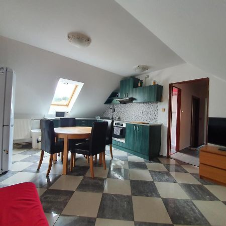 Apartman V Blizkosti Mesta Штети Экстерьер фото